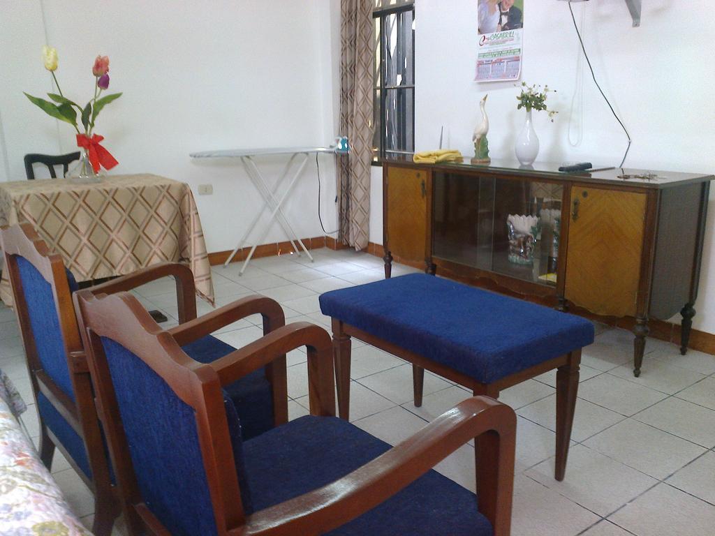 Strenua Santa Maria Suites Trujillo Cameră foto